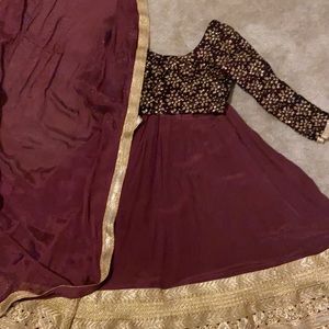 Indian/Pakistani/Afghan Lengha